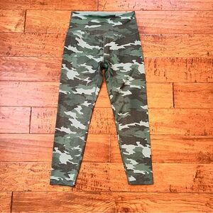 Beyond Yoga Green Camo Shimmer Dust PowerShine High Waist Legging Medium